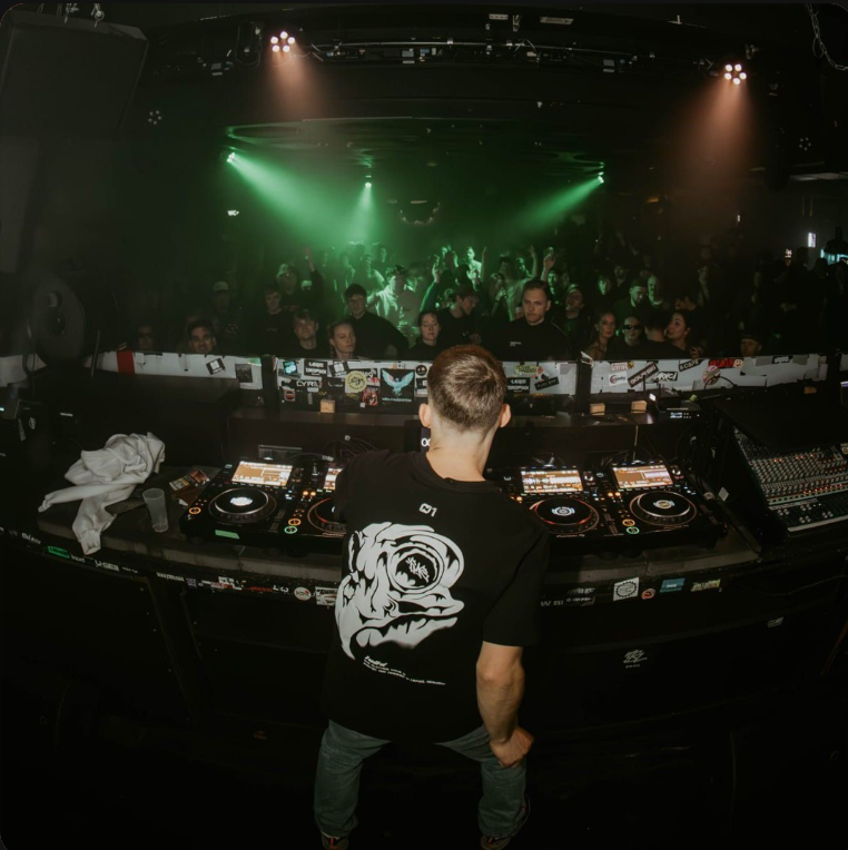 Forward Takes Over Bootshaus